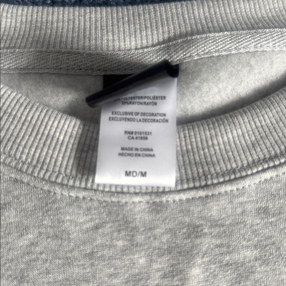 Peanuts Snoopy Light Gray Sweatshirt - Picture 3 of 5